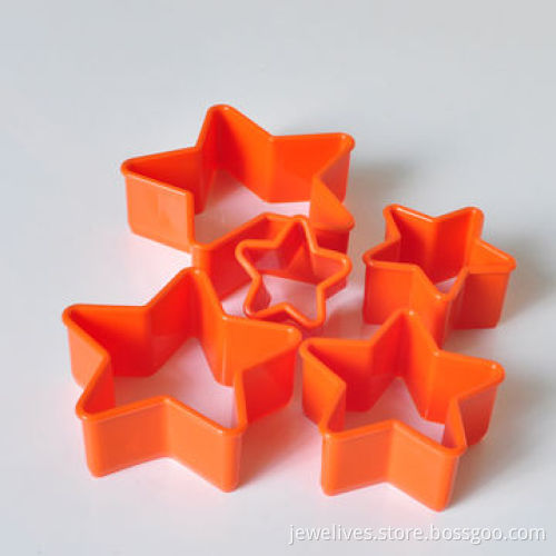 5-piece Plastic Cookie Cutter in Different Shapes